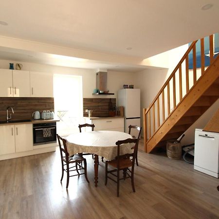 Joli Appartement Avec Balcon Au Coeur De フォルカルキエ エクステリア 写真