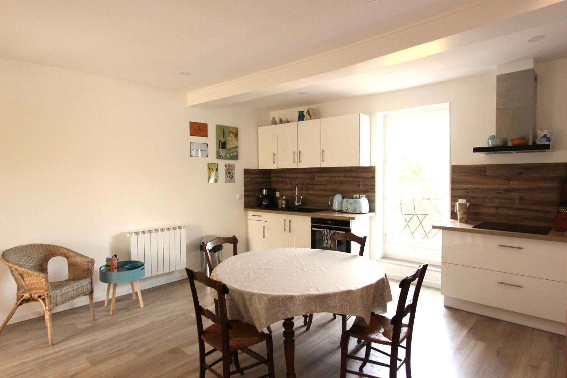Joli Appartement Avec Balcon Au Coeur De フォルカルキエ エクステリア 写真